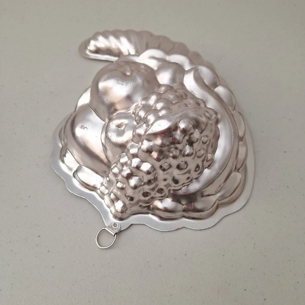 Vintage MCM Copper Plated Cornucopia Jello Mold/Wall Hang Kitchen Decor